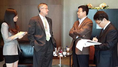 英語商務(wù)陪同翻譯價(jià)格及2020年收費(fèi)標(biāo)準(zhǔn)_尚語翻譯